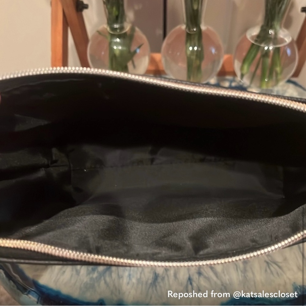 Jeffree Star Black Vampire Bat Cosmetic Bag with New Lip Gloss in Silk Rope! - Picture 5 of 5